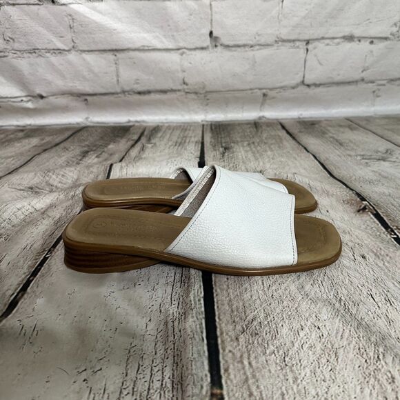 Montego Bay Club Leather Collections White Strap Sandals, Size 5, Pre-owned - Picture 4 of 5